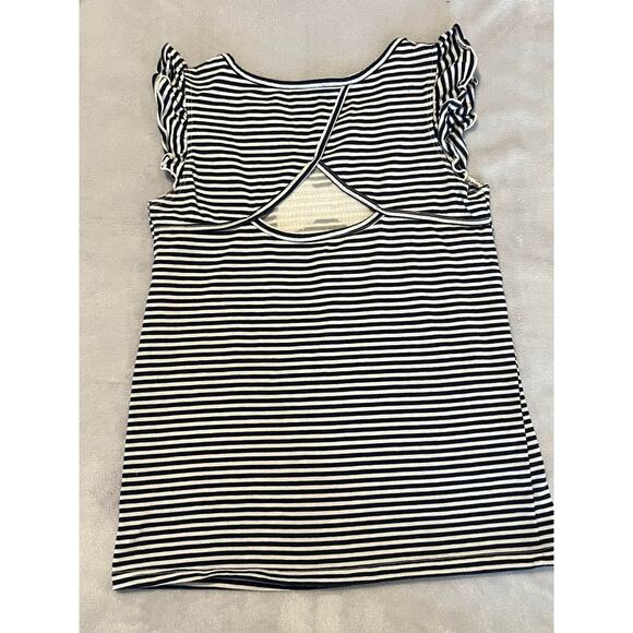 Disney T-Shirt Bundle of 4 Toy Story Jessie Buzz Descendants Minnie Size 5-6 - Picture 9 of 16